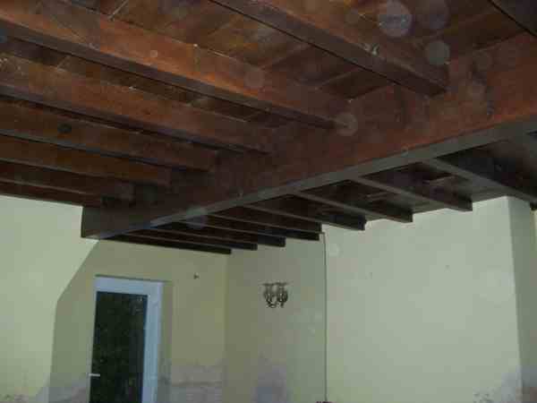 wood cleaning, sand blasting, grit blasting, paint removal, oak beam cleaning, beam cleaning